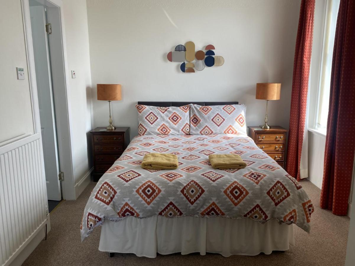 Lomond Guest House Leven  Extérieur photo